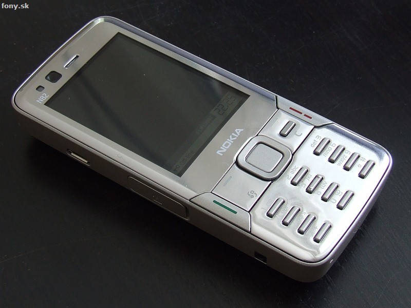 Nokia N82.jpg