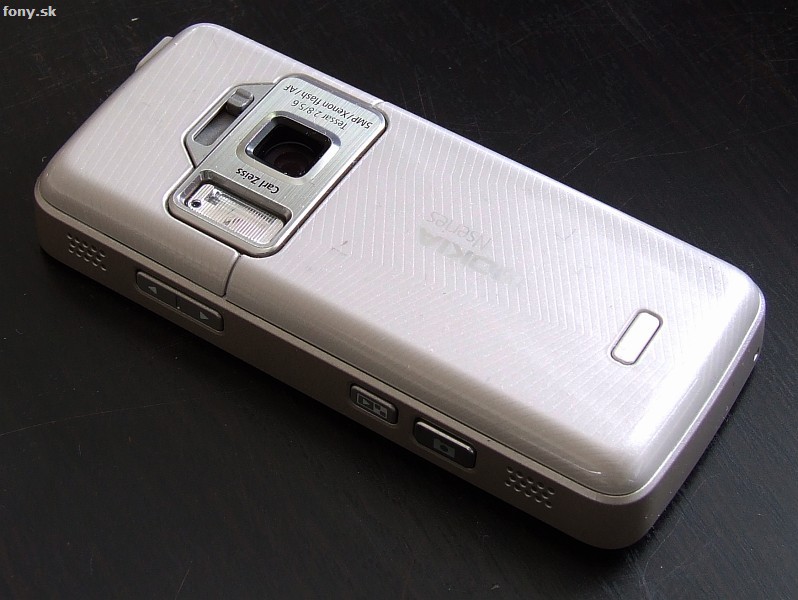 Nokia N82  k.jpg